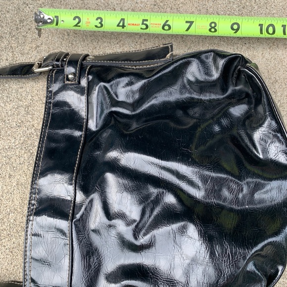 Strada Glossy Black Leather Bag - Picture 5 of 6